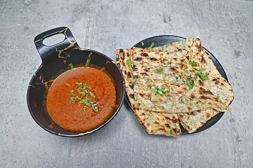 Chicken Keema Paratha With Curry