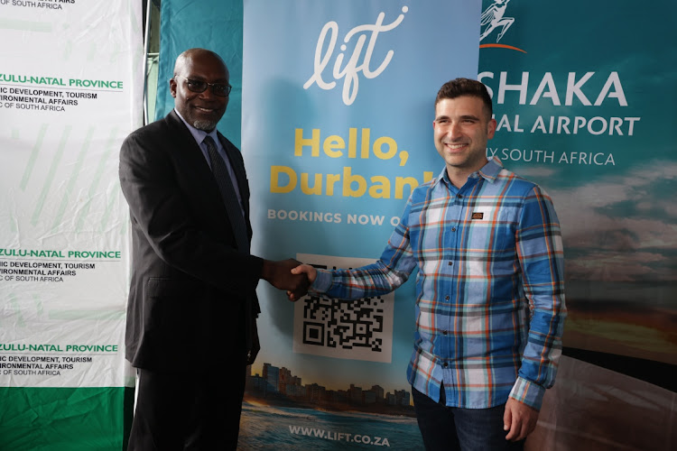 Ethekwini mayor Mxolisi Kaunda with Lift CEO Jonathan Ayache at the launch of the airline.