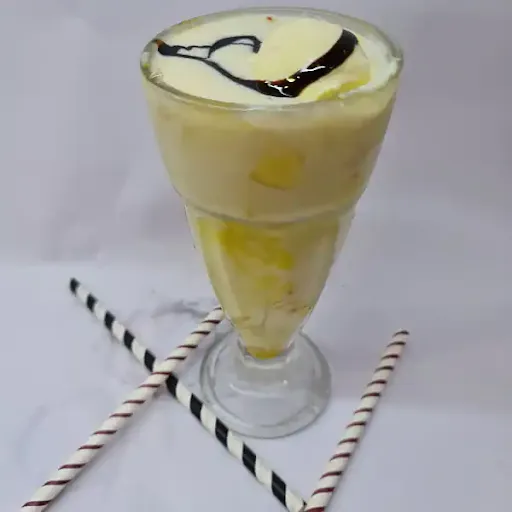 Butterscotch Milkshake With Icecream