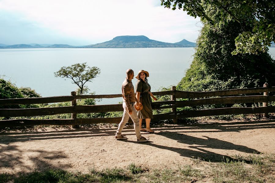 Fotógrafo de casamento Zsuzsi Forgács (forgacszsuzsi). Foto de 4 de julho 2020