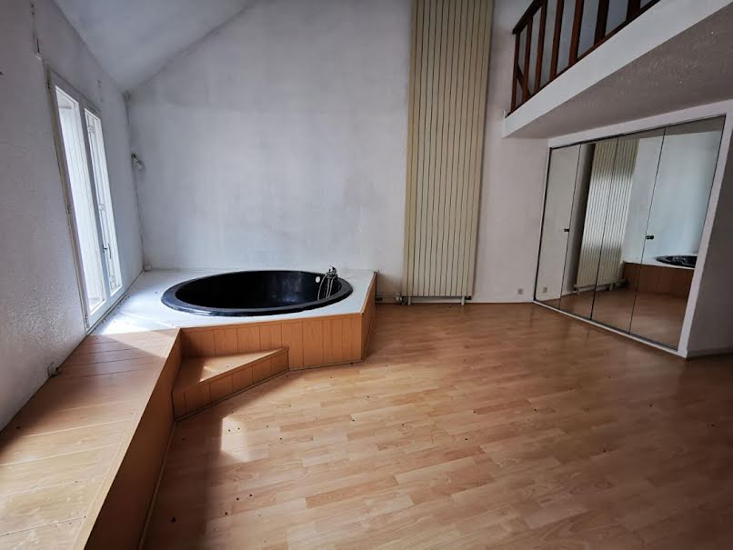 Vente maison 5 pièces 150 m² à Vichy (03200), 168 000 €