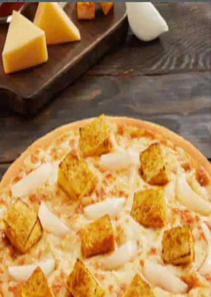 Onions & Paneer Pizza