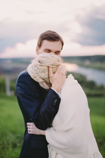 結婚式の写真家Oksana Kuchmenko (milooka)。2017 6月22日の写真