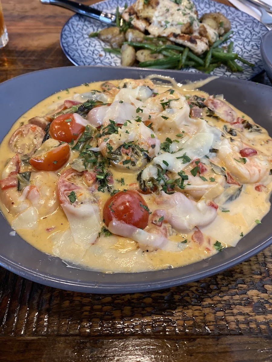 GF shrimp and grits