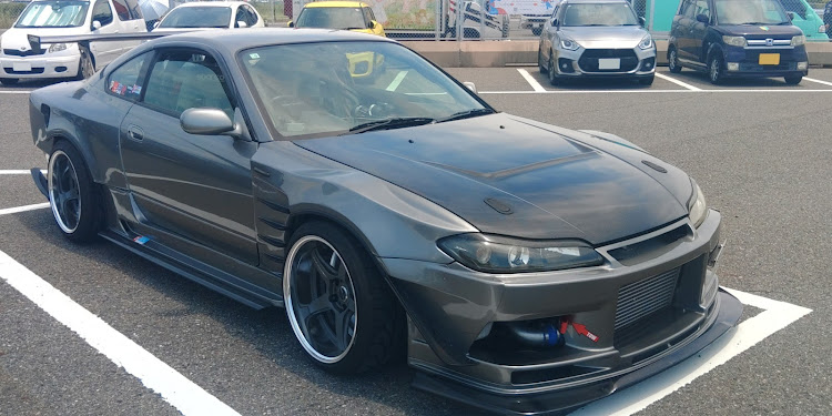 スカイラインの泉大津フェニックス・舞子サンデー・スカイライン・BMWオフ会・関西舞子サンデー堺浜に関するカスタム事例の投稿画像14枚目