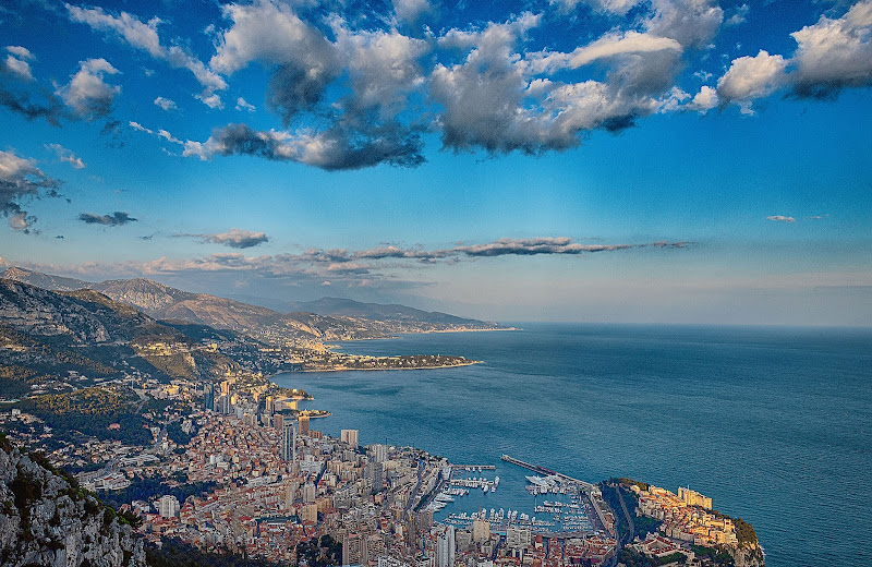 In volo su Montecarlo di Ocram