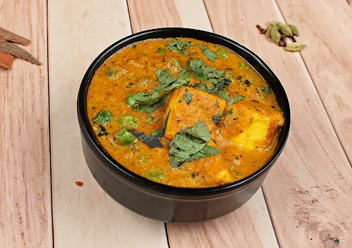 Matar Paneer