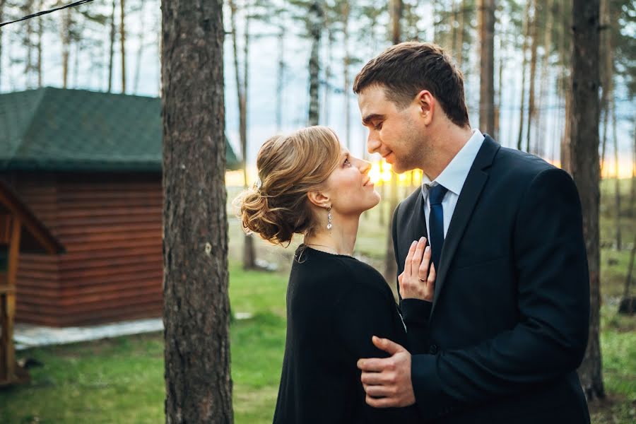 Fotógrafo de casamento Evgeniya Khaerlanamova (haerlanamova). Foto de 25 de abril 2016