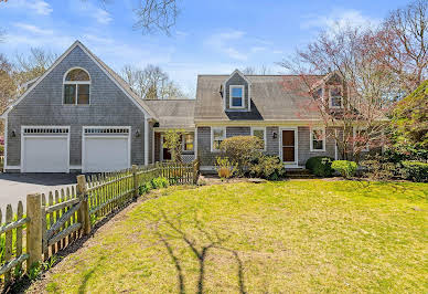 House with garden 3