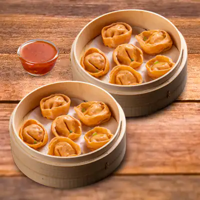 Steamed Paneer Tikka Momos With Momo Chutney - 12 Pcs