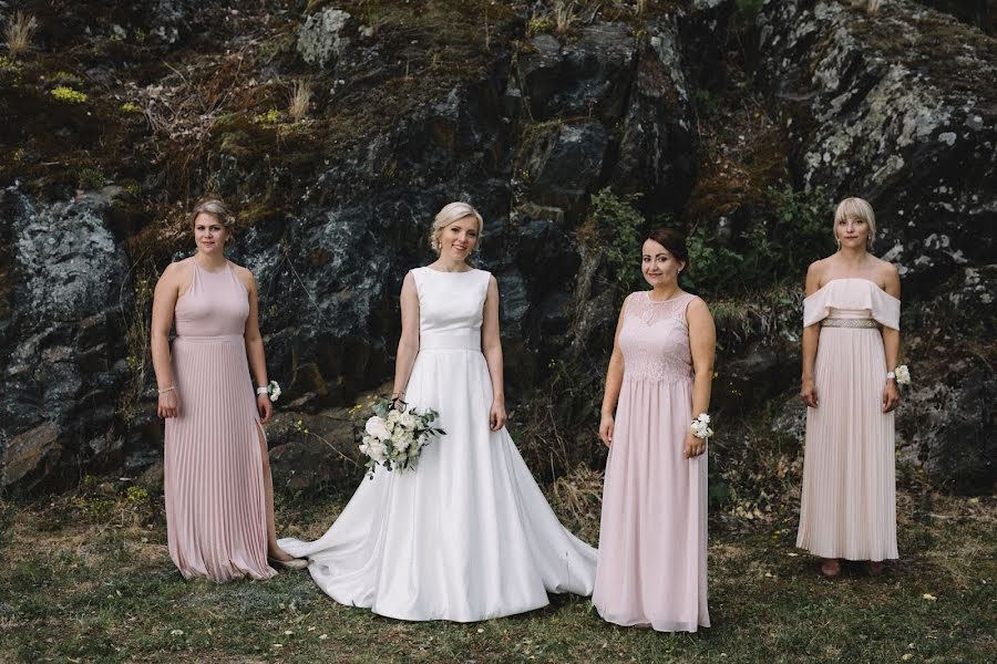 Wedding photographer Reetta Tulemo (taydenkuunkuva). Photo of 24 December 2018