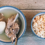 灶頂 原汁排骨湯,高麗菜飯