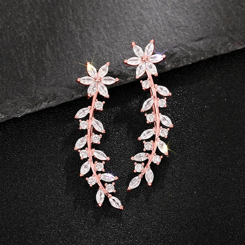 Title 1, Boucles doreilles fleurs diamants, style céléb...