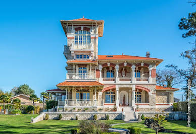 Villa avec piscine en bord de mer 3