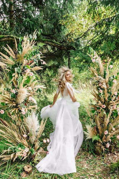 Fotógrafo de casamento Olga Kochetova (okochetova). Foto de 9 de dezembro 2020