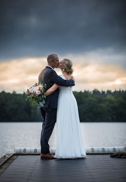 Fotógrafo de bodas Sasha Motekalemi (motekalemi). Foto del 30 de marzo 2019