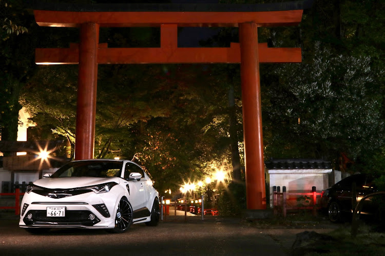 C-HRの⛩🌲カロスポと闇活📸✨✨・祇園⛩八坂神社円山公園にて…・⛩🌲京都のライトアップは22:00迄・穴場スポットでコラボに関するカスタム事例の投稿画像5枚目