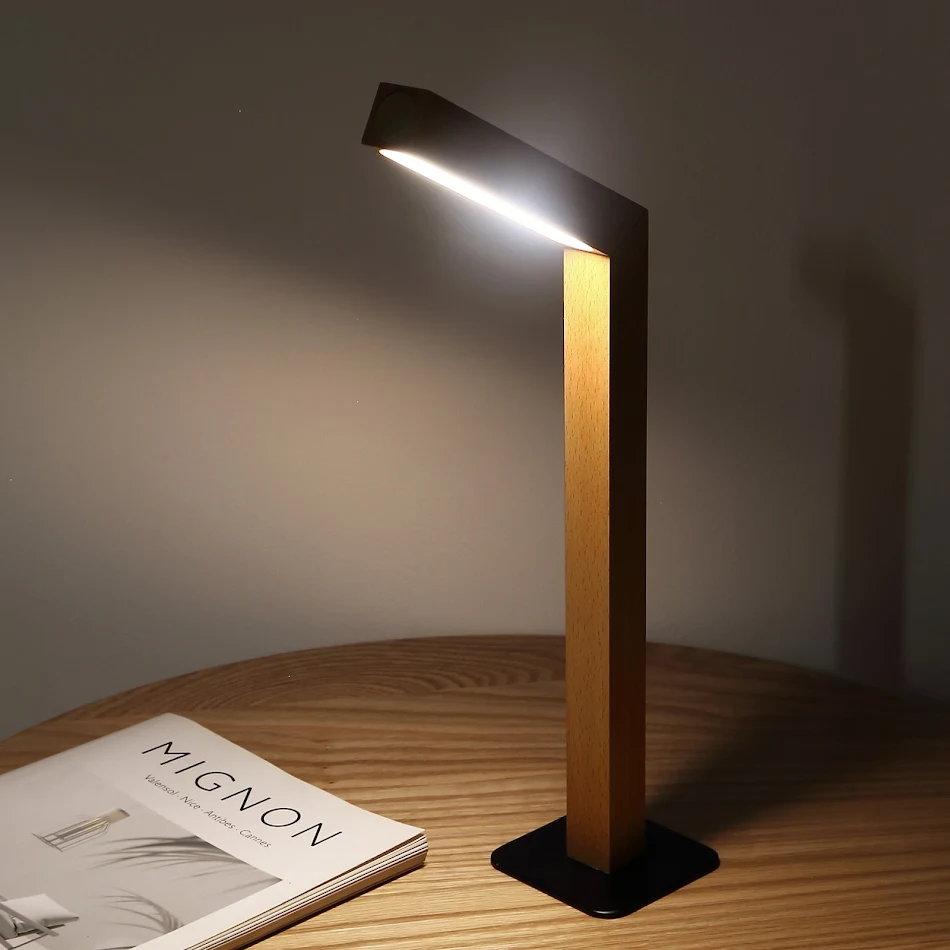 Lámpara LED de escritorio para lectura y estudio, diseño de madera maciza giratoria, perfecta para dormitorio y mesita de noche o pared.