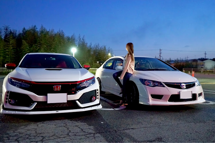 シビックタイプRのスポーツカー女子・PickUpCarsで会いましょう・車好き女子・車好きと繋がりたいに関するカスタム事例の投稿画像1枚目