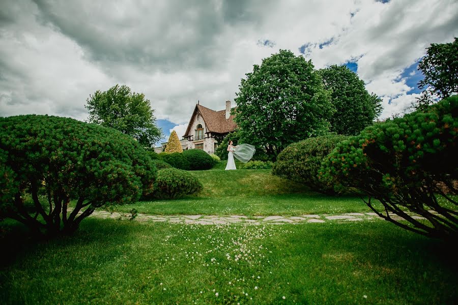 Fotograf ślubny Nina Zverkova (ninazverkova). Zdjęcie z 5 sierpnia 2017