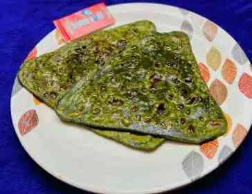 Triangle Palak Paratha