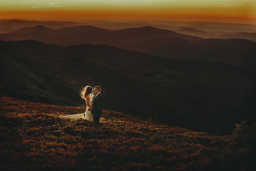 Fotografo di matrimoni Maciek Januszewski (maciekjanuszews). Foto del 29 agosto 2022