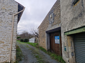 maison à Saint-Coutant-le-Grand (17)