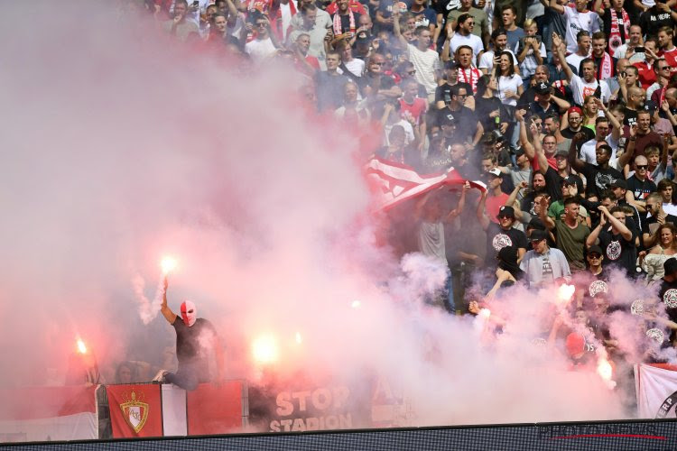 ? Le beau montage des supporters de l'Antwerp de l'ambiance dans les tribunes durant le premier tour