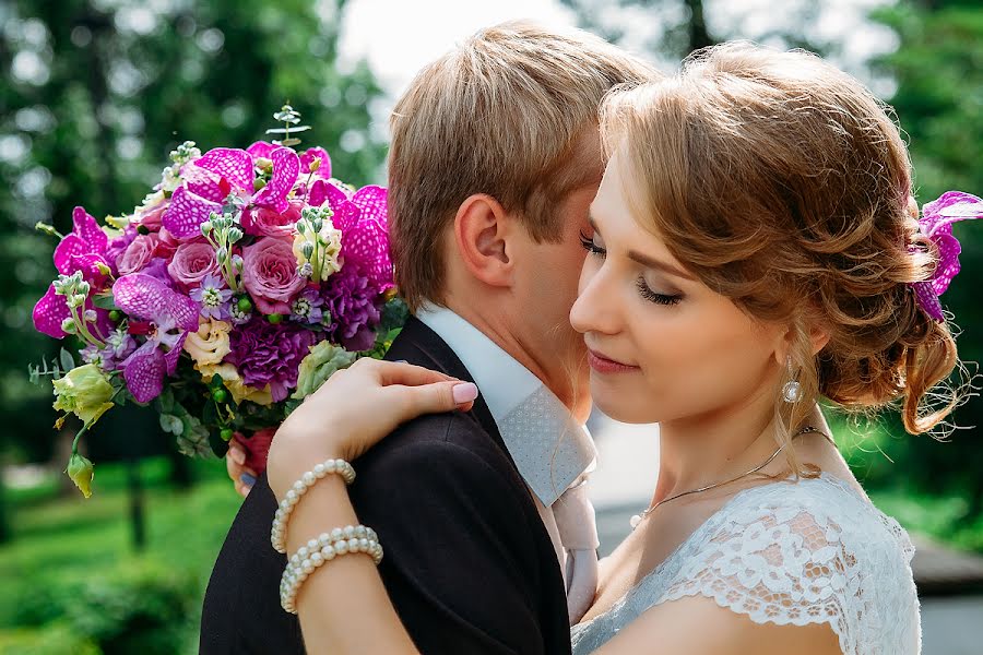 Fotógrafo de bodas Denis Neklyudov (densvet). Foto del 19 de diciembre 2015