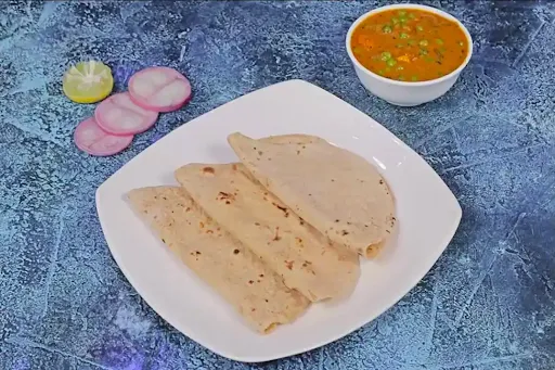 4 Plain Roti With Aloo Matar Curry
