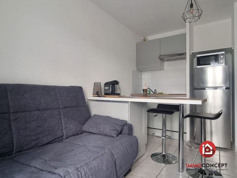 Location meublée appartement 1 pièce 19 m² à Bagnols-sur-ceze (30200), 480 €