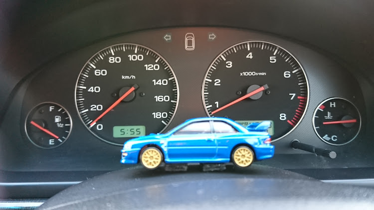 レガシィB4のホリデースタイル・BE5・RStypeB・トミカPREMIUM 15・SUBARU IMPREZA 22B STi VERSIONに関するカスタム事例の投稿画像1枚目