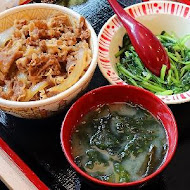 すき家SUKIYA日本平價牛丼