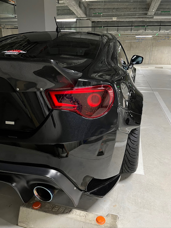 86の地下駐車場・トランスフォーマー ビースト覚醒・🍑お尻に関するカスタム事例の投稿画像5枚目