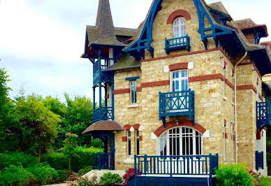 Villa avec piscine en bord de mer 5