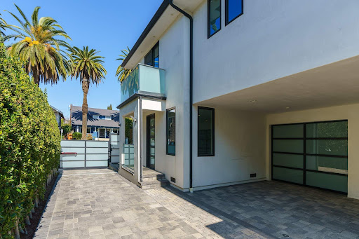 House 3