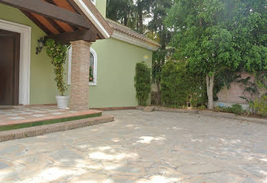 Villa with terrace 4