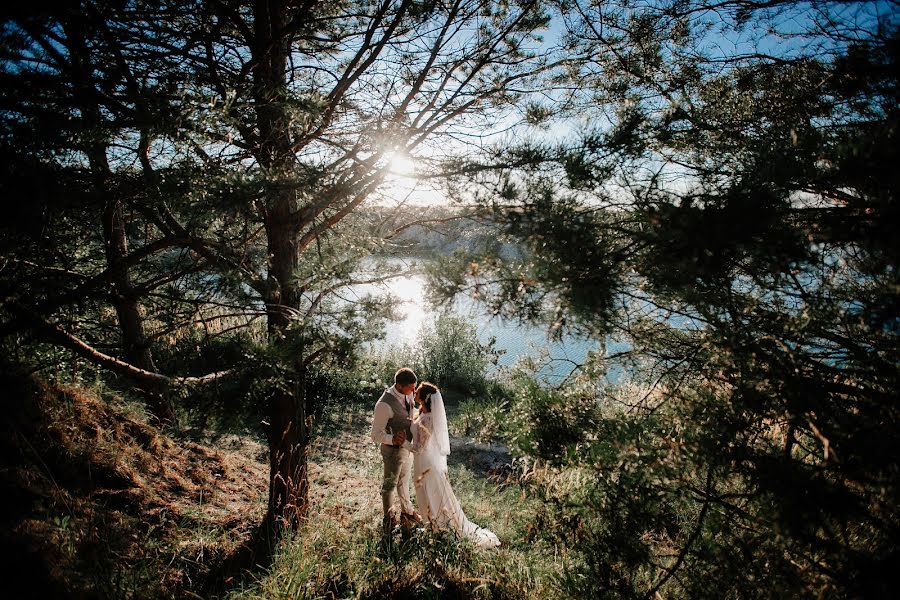 Fotógrafo de casamento Katya Voytukhovich (1806katy). Foto de 2 de janeiro 2017