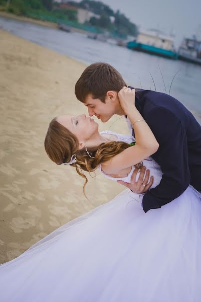 Fotografo di matrimoni Irina Furaseva (furaseva90). Foto del 3 ottobre 2016