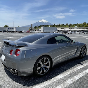 NISSAN GT-R R35