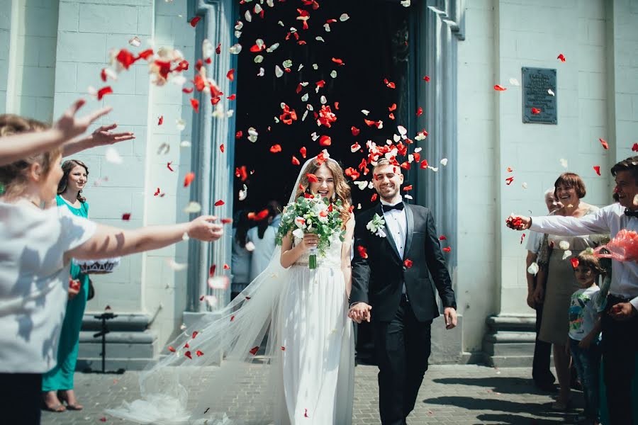 Wedding photographer Rostislav Kovalchuk (artcube). Photo of 19 November 2016