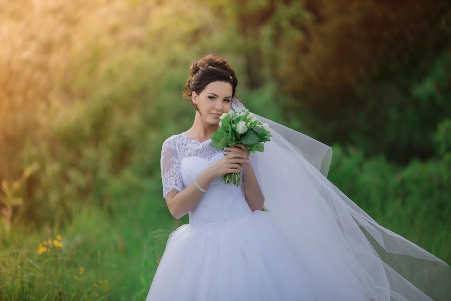 Fotógrafo de bodas Darina Luzyanina (darinalou). Foto del 7 de febrero 2017