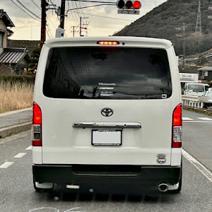 ハイエースバン TRH200V