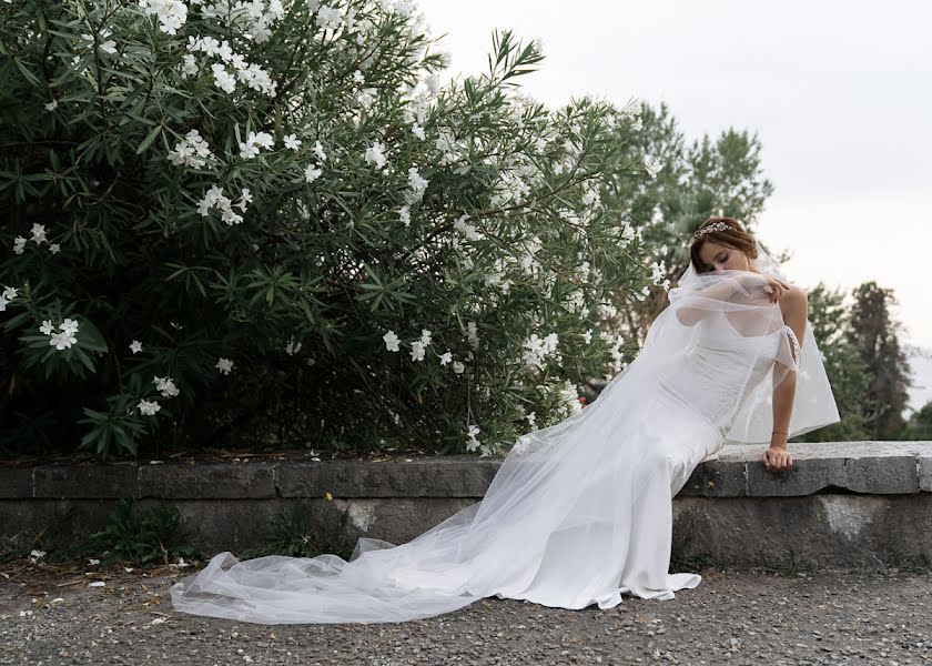 Fotógrafo de casamento Aleksandra Bukhareva (bukhareva). Foto de 12 de abril 2020