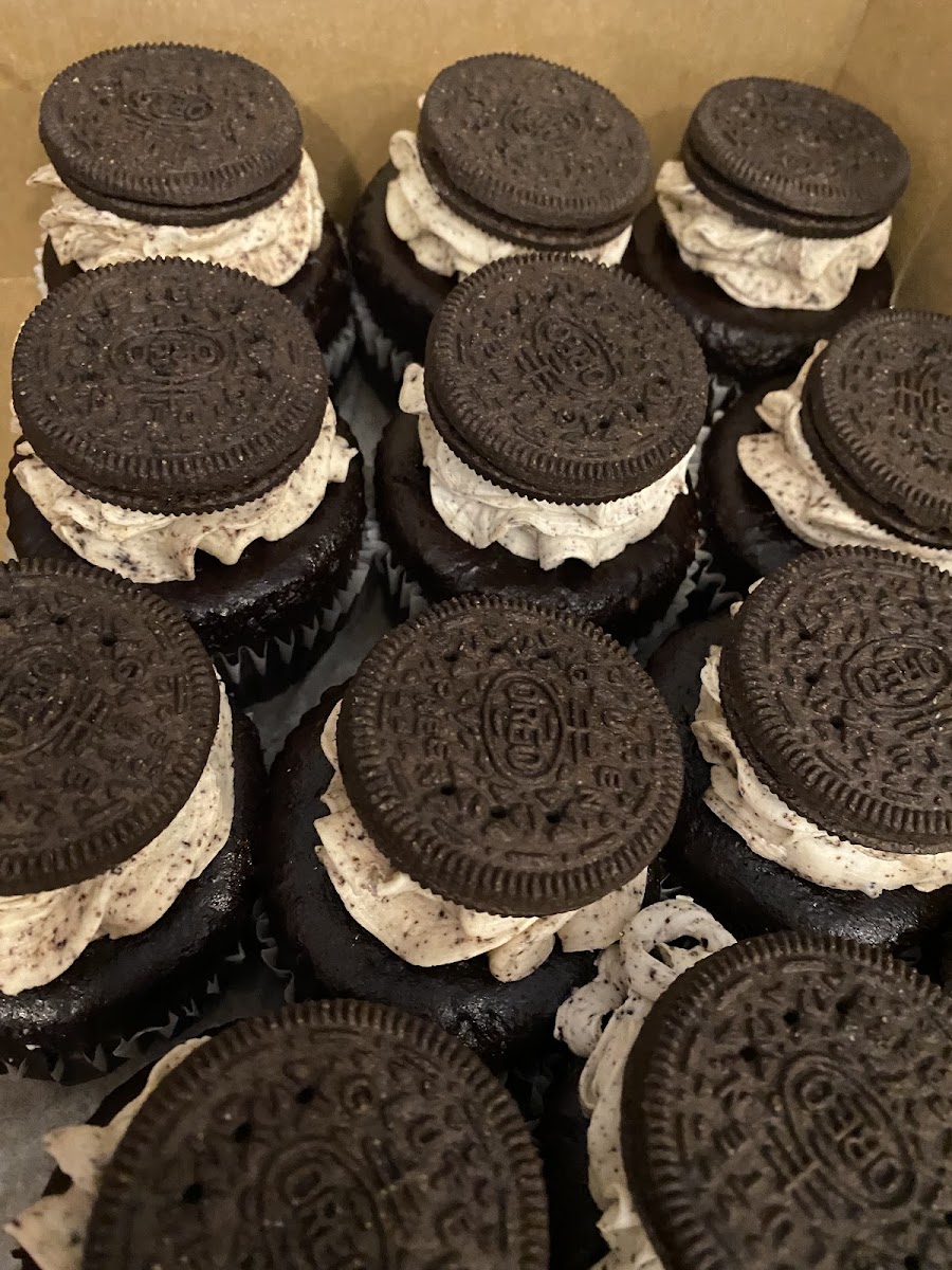 Emily Kate's Gf, Df Oreo Cupcakes