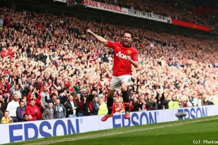 Mata trapt netten bijna aan flarden op training: heerlijke goal