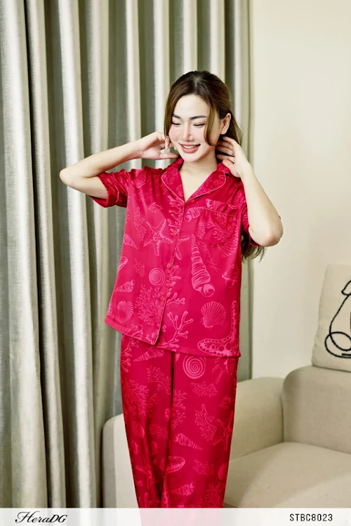 Đồ bộ nữ HeraDG Pyjama Chất lụa họa tiết độc quyền Áo ngắn tay quần dài gấu bo sang trọng Tặng kèm mắt ngủ STBC8023