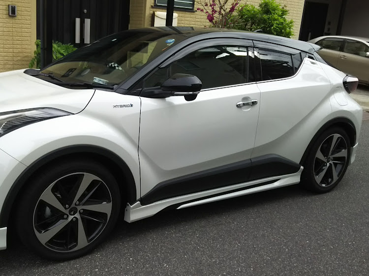 C-HRの車高調整に関するカスタム事例の投稿画像1枚目