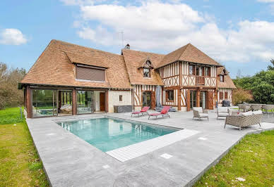 Maison avec piscine et jardin 8