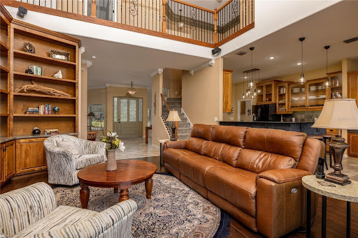 Maison avec piscine et jardin 5